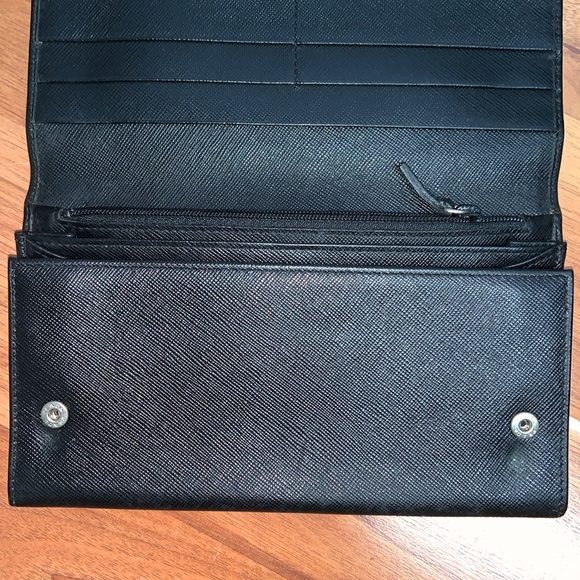Authentic Prada Large Saffiano Leather Wallet - Picture 16 of 16